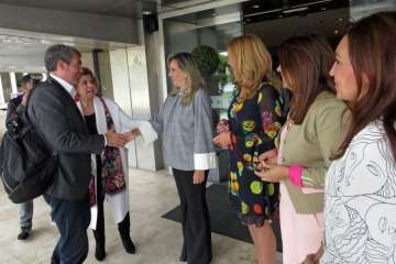 La alcaldesa de Telde, en un encuentro de Charter 100 con el presidente Clavijo (Foto Acfi Press y TA)