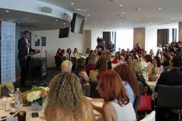 La alcaldesa de Telde, en un encuentro de Charter 100 con el presidente Clavijo (Foto Acfi Press y TA)