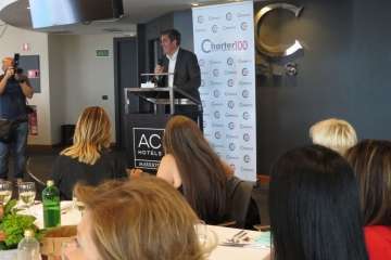 La alcaldesa de Telde, en un encuentro de Charter 100 con el presidente Clavijo (Foto Acfi Press y TA)