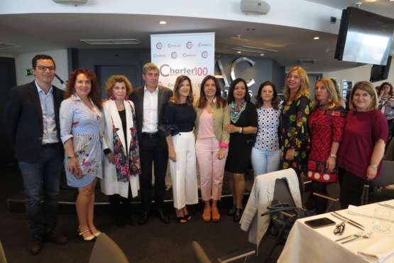 La alcaldesa de Telde, en un encuentro de Charter 100 con el presidente Clavijo (Foto Acfi Press y TA)