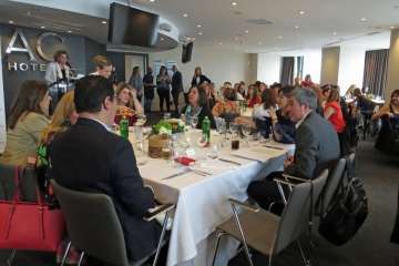 La alcaldesa de Telde, en un encuentro de Charter 100 con el presidente Clavijo (Foto Acfi Press y TA)