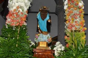Procesión de María Auxiliadora por las calles de Los Llanos de Telde (Foto Antonio Alí y TA)