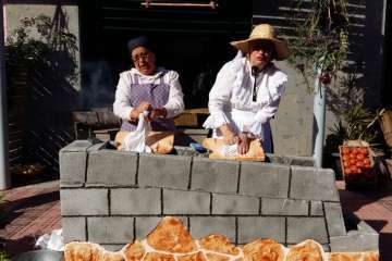 El Roque Azucarero celebra el Día de Canarias en plena calle (Foto Francisco Javier Santana y TA)