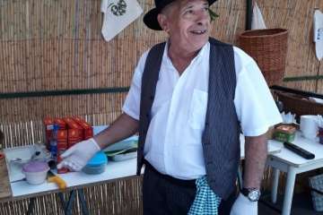 Tenderete callejero en San Antonio Foto TA)