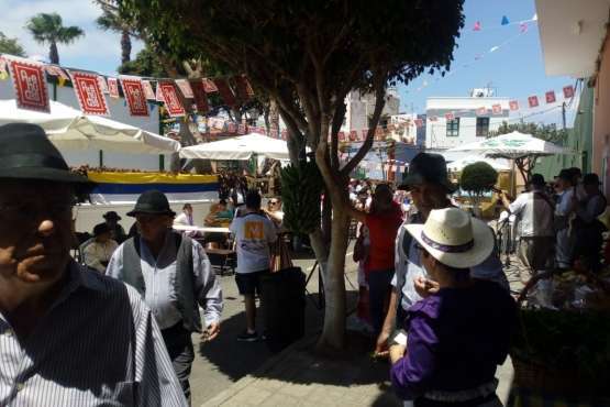 Tenderete callejero en San Antonio Foto TA)