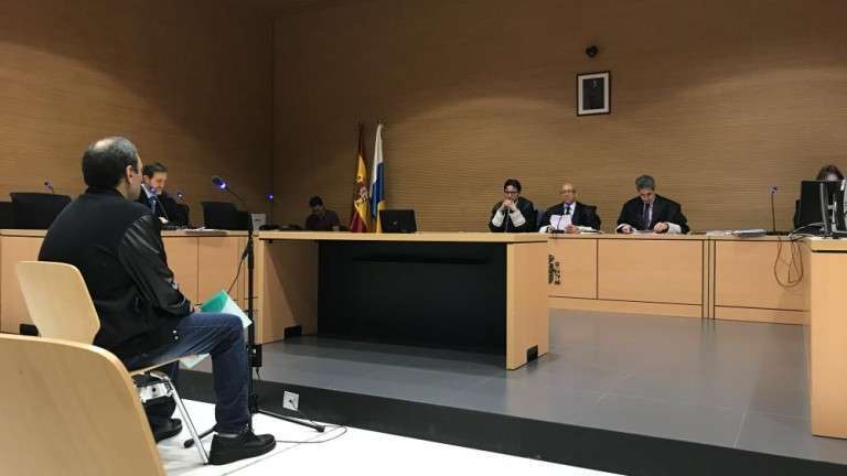 El condenado, Juan Javier Pérez Herrera, ayer martes ante el tribunal (Foto Canarias7)