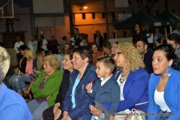Pregón y reconocimiento a reporteros gráficos en Lomo Cementerio (Foto Isabel Quintana y TF)