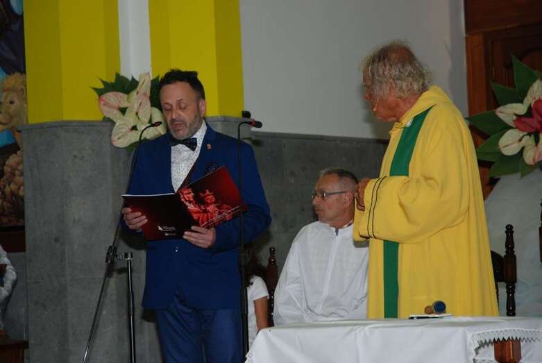 El cronista oficial de Teror, José Luis Yánez, en el templo de Las Nieves de Lomo Magullo, el día de la presentación del nuevo himno (Foto TA)