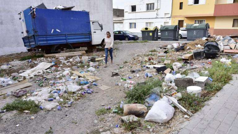 Imágenes que dan testimonio de la desidia que se ha adueñado de Ojos de Garza (Foto Arcadio Suárez/C7)