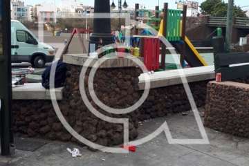 Melenara amanece sucia y maloliente (Foto TA)