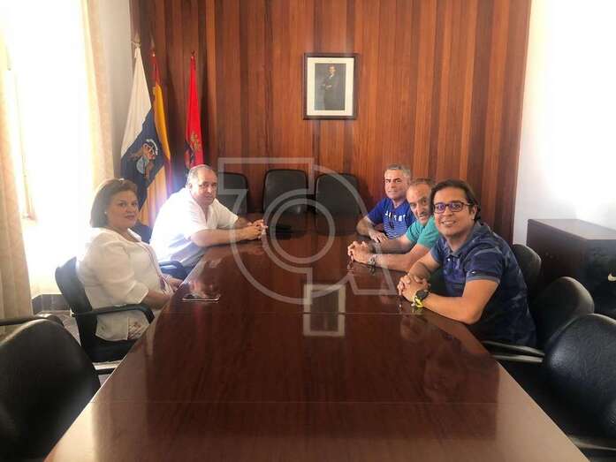 La reunión entre Martel y directivo de El Casino tuvo lugar este miércoles (Foto TA)
