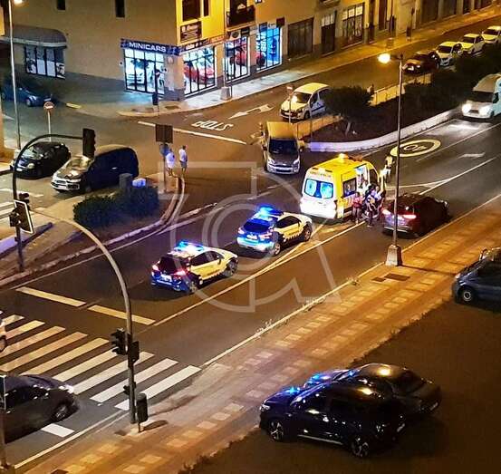 Anoche se produjo un incidente cerca del paso de peatones (Foto TA)