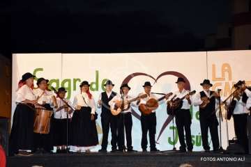 Izado de la bandera canaria y pregón de las fiestas de La Garita 2018 (Foto Antonio Alí)