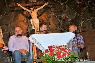 La playa de Ojos de Garza se pone en fiestas con un pasacalles y el pregón de Juan Antonio Peña (Foto TA e Isabel Quintana)