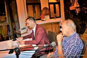 La playa de Ojos de Garza se pone en fiestas con un pasacalles y el pregón de Juan Antonio Peña (Foto TA e Isabel Quintana)