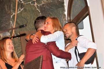 La playa de Ojos de Garza se pone en fiestas con un pasacalles y el pregón de Juan Antonio Peña (Foto TA e Isabel Quintana)