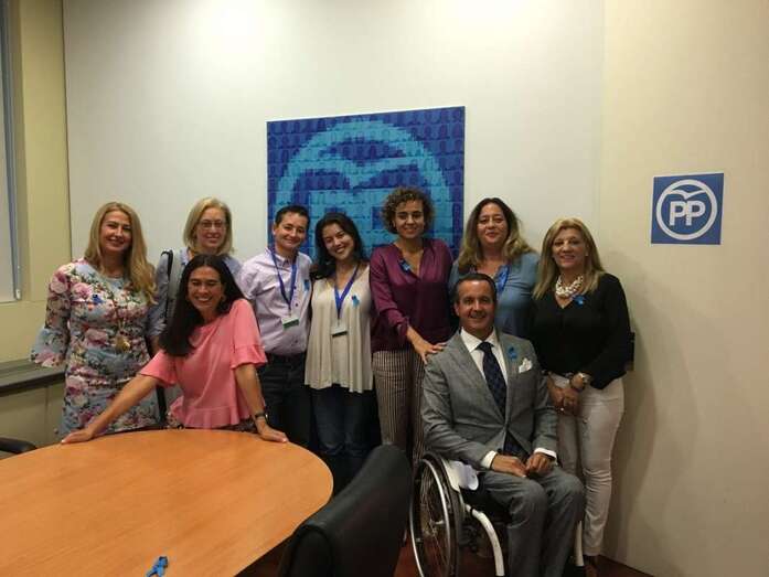 Marcos Lechet, con parlamentarios del Partido Popular (Foto TA)