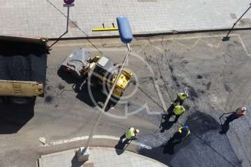 Tres paradas de Global fuera de servicio por el asfaltado de la Rambla Pedro Lezcano (Foto Jesús Ruiz Mesa)