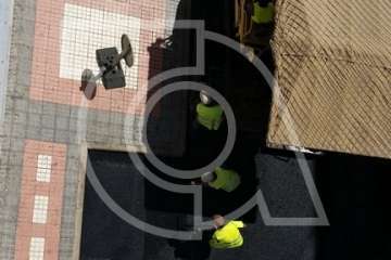 Tres paradas de Global fuera de servicio por el asfaltado de la Rambla Pedro Lezcano (Foto Jesús Ruiz Mesa)