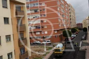 Tres paradas de Global fuera de servicio por el asfaltado de la Rambla Pedro Lezcano (Foto Jesús Ruiz Mesa)