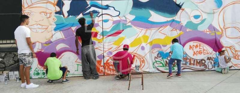 Taller de grafiti, una de las actividades de la iniciativa orientada a los jóvenes (Foto TA)