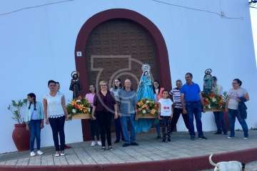 Bajada de los patronos y pregón en Cazadores (Foto TA)