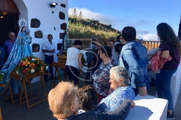 Bajada de los patronos y pregón en Cazadores (Foto TA)