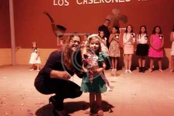 Fabiola Armas da el pistoletazo de salida a las fiestas de Caserones Altos (Foto TA)