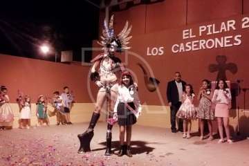 Fabiola Armas da el pistoletazo de salida a las fiestas de Caserones Altos (Foto TA)