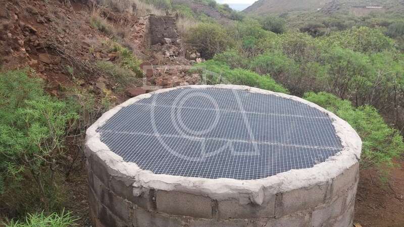 Uno de los pozos que ha sido tapiado (Foto TA