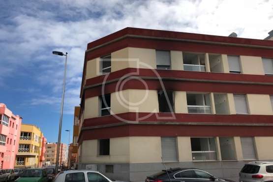 Edificio abandonado en el sector de Picachos, cerca de la Rambla Pedro Lezcano (Foto TA)