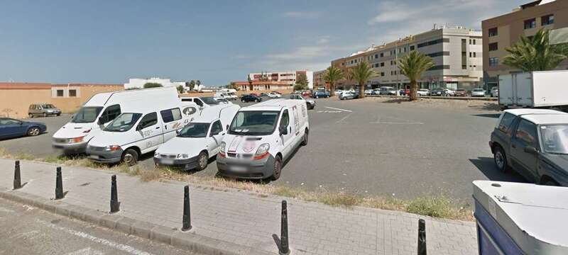 Solar donde se ubicará la construcción del Servicio Canario de Empleo en Telde (Foto TA)