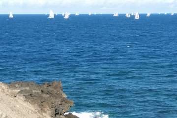 Un día espléndido despide a su paso por la costa Telde a los tripulantes de la Regata ARC (Foto Jesús Ruiz Mesa y Miguel Santana)