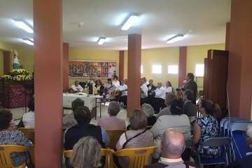 Una misa y un brindis popular ponen el colofón a las fiestas 