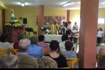 Una misa y un brindis popular ponen el colofón a las fiestas 