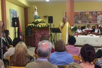 Una misa y un brindis popular ponen el colofón a las fiestas 