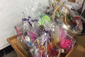 Merienda benéfica en El Casino de Telde para contribuir con la campaña de juguetes  (Foto TA)