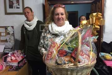 Merienda benéfica en El Casino de Telde para contribuir con la campaña de juguetes  (Foto TA)