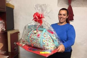 Merienda benéfica en El Casino de Telde para contribuir con la campaña de juguetes  (Foto TA)