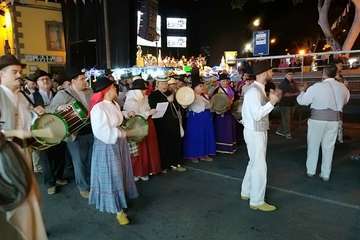 Peregrinación desde San Juan hacia Jinámar. ofrenda, reparto del potaje y festival folclórico (Foto TA y TF)