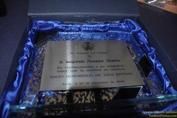 El Casino de Telde homenajea a 18 socios y al que fuera su conserje durante 40 años (Foto TA y TF)