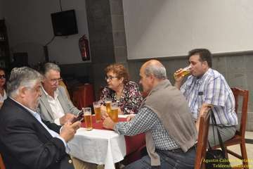 El Casino de Telde homenajea a 18 socios y al que fuera su conserje durante 40 años (Foto TA y TF)