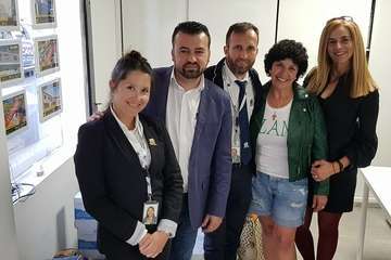 Rif Inmobiliaria se vuelca con familias necesitadas de Casas Nuevas (Foto TA)