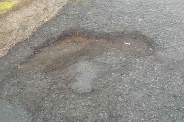 La calle de Bencomo, entre el Caracol y Pedro Paso, más baches imposible (Foto TA)