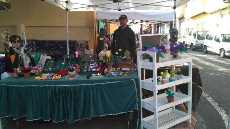 Puesto del mercadillo solidario (Foto TA)