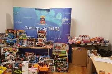 Servicios Sociales ultima el reparto de juguetes y regalos entre las familias más necesitadas de Telde (Foto TA)