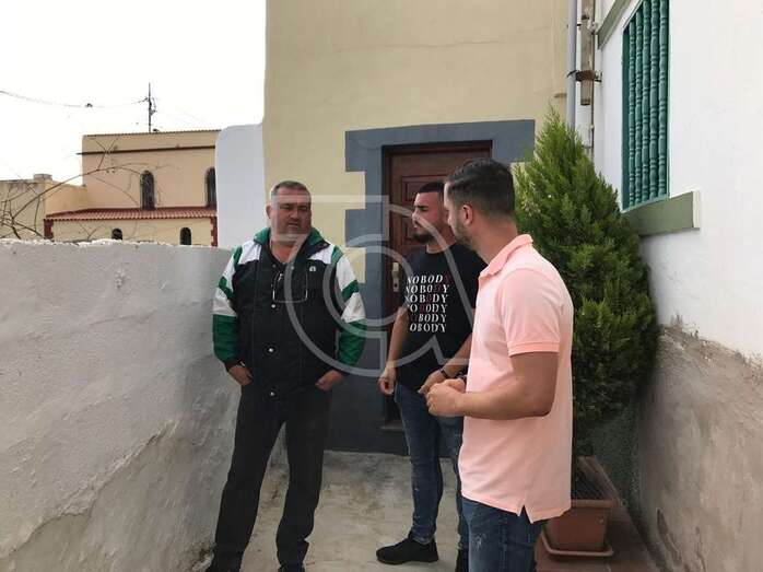 Peña con vecinos de la zona (Foto TA)