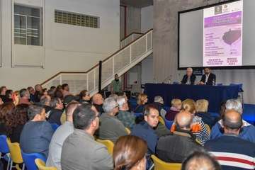 El Patio del Cabildo de Gran Canaria acogió esta tarde noche la proyección del desgarrador documental El naufragio. 30 años de memoria sumergida (Foto TA)