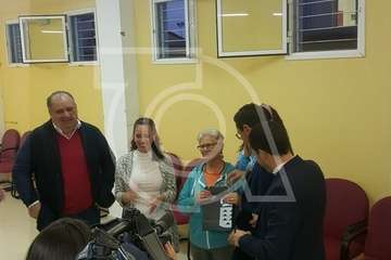 El vicepresidente del Gobierno visita a la comparsa Los Diamantes en Las Remudas (Foto TA)