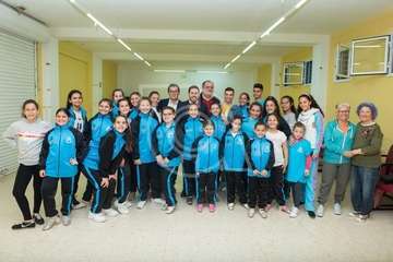 El vicepresidente del Gobierno visita a la comparsa Los Diamantes en Las Remudas (Foto TA)